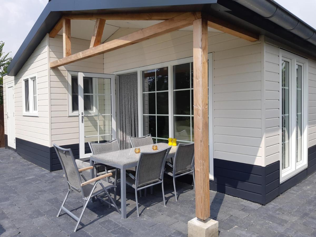 Nieuwe Beachbungalow Aan Ijsselmeer 39 24 Four Seasons Lemmer Luaran gambar