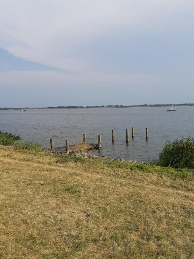Nieuwe Beachbungalow Aan Ijsselmeer 39 24 Four Seasons Lemmer Luaran gambar