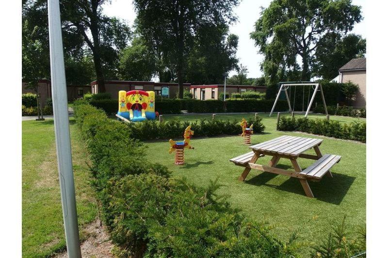 Nieuwe Beachbungalow Aan Ijsselmeer 39 24 Four Seasons Lemmer Luaran gambar